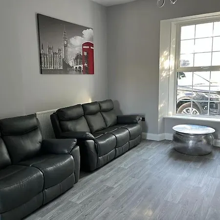 3 Bedroom Self Contained Ground Floor Flat With Parking Plymouth Exterior photo